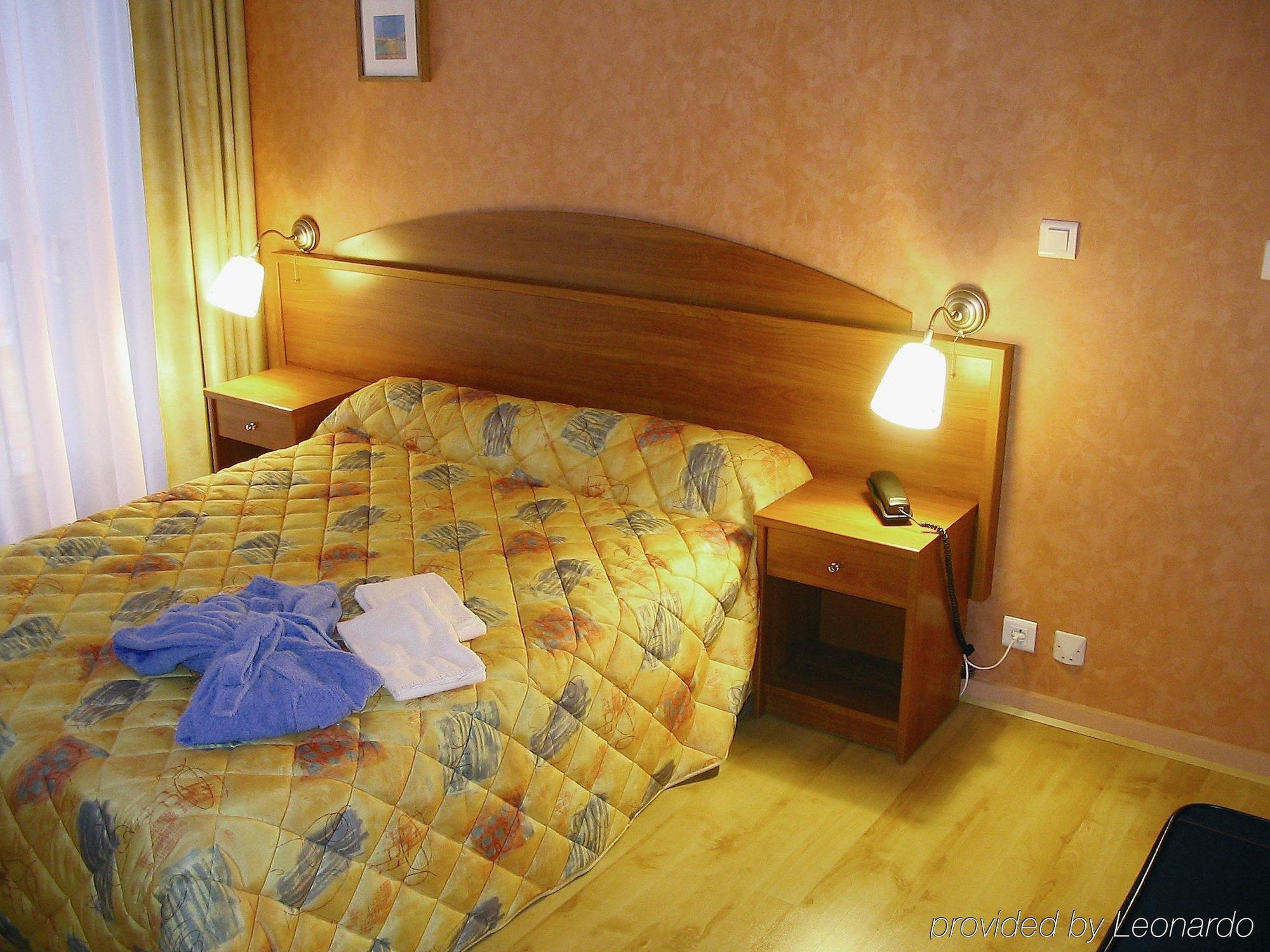 Brit Hotel Du Ban Chaudes-Aigues Exterior photo