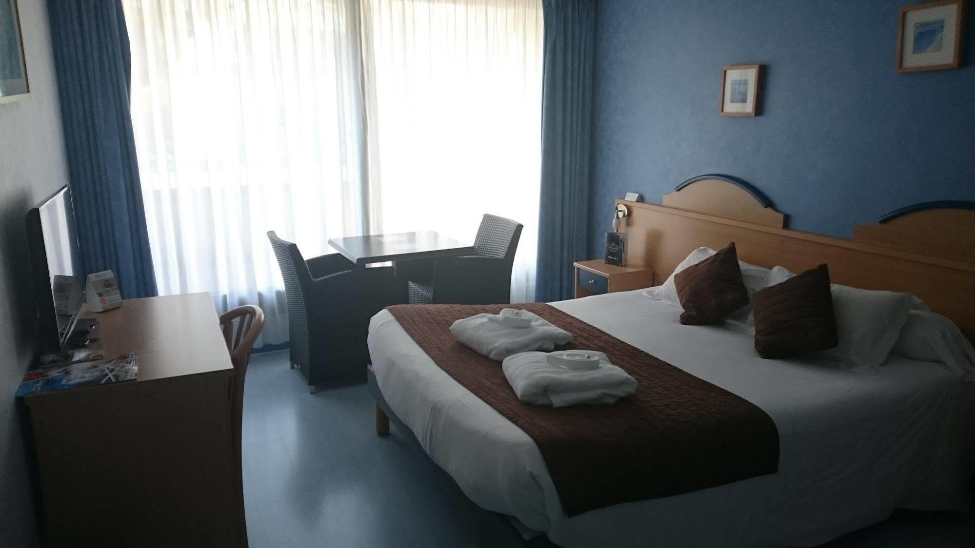 Brit Hotel Du Ban Chaudes-Aigues Exterior photo